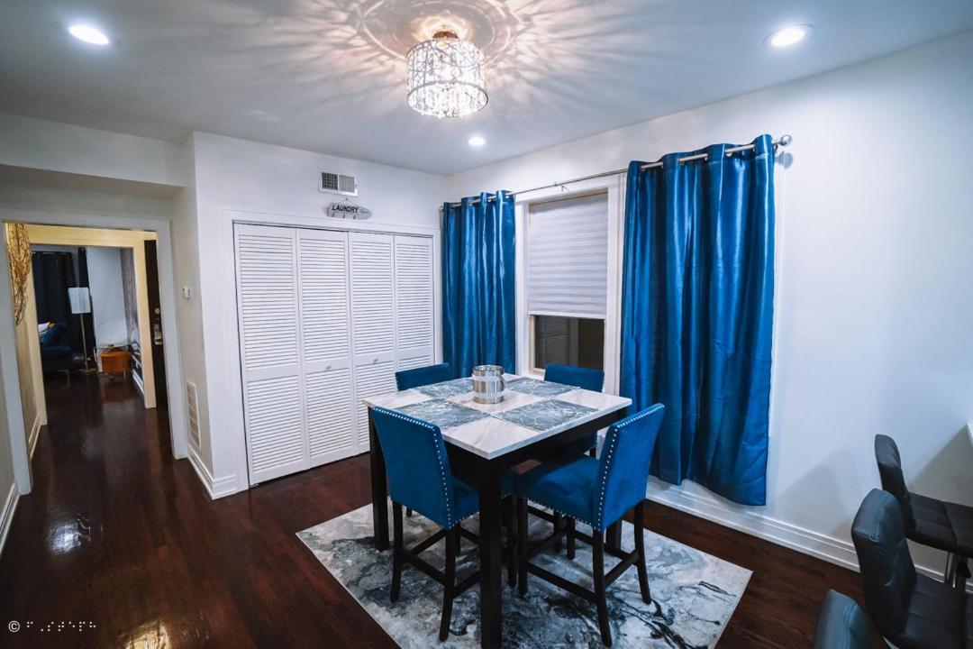 The Blue Golden Luxury Modern 3- Bedroom Apartment In ชิคาโก ภายนอก รูปภาพ